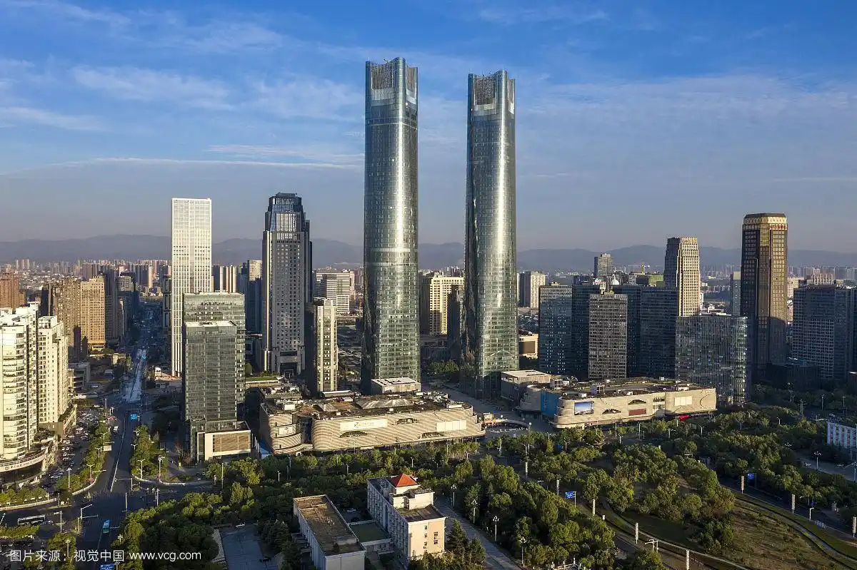 南昌市 绿地双子塔 现代建筑 航拍