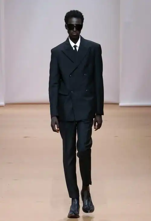 prada 2023春夏男装时装秀