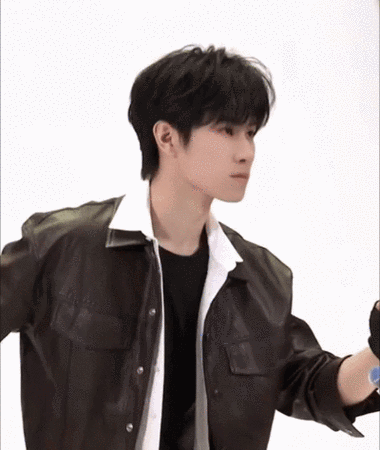 张真源腰好软##张真源插兜跑完全员测速