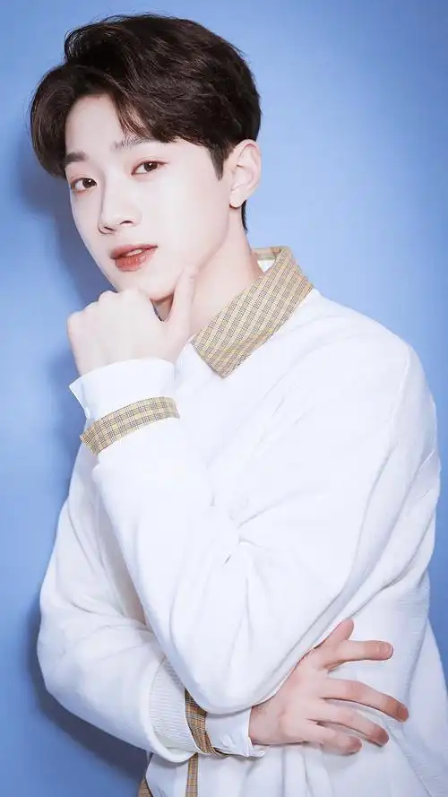 赖冠霖干净帅气写真,高清图片,手机壁纸