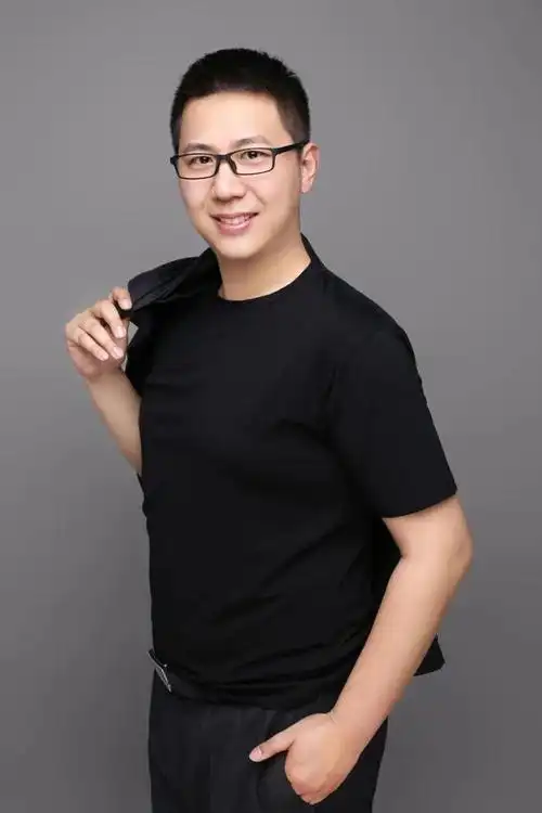 16- 董喆 -(广播组)自我介绍:董喆,晋江市融媒体中心主持人.