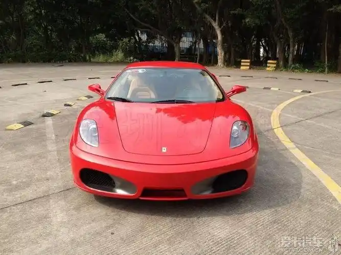 > 09年法拉利f430.