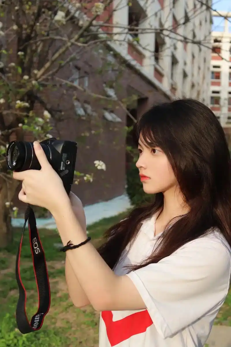 汕头一中 #圆脸 别人在与素颜和解 我在与正脸和解 每次发 - 抖音