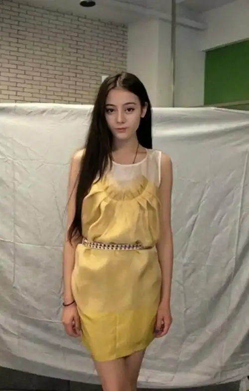 迪丽热巴从小美到大!10年前非主流旧照出土啦!