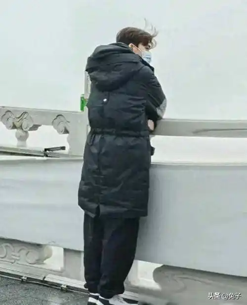 我叫李易峰,一个普通的名字,背后却承载着一个不平凡的演艺之路.