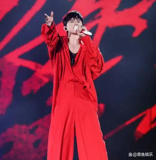 张杰演唱会震撼启幕杰哥大屏照片燃爆全场